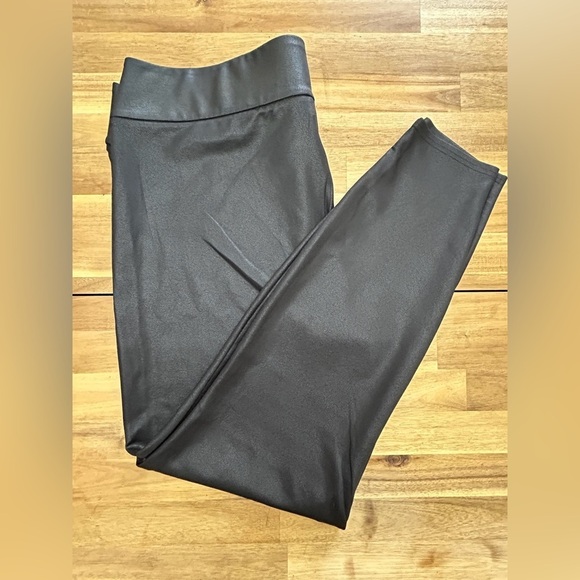 Lane Bryant Pull On High Rise Coated Ponte Leggings Black Faux Liquid Leather 22 - Picture 3 of 9